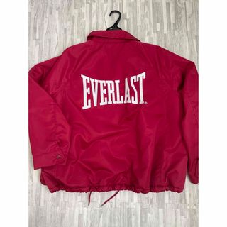 エバーラスト(EVERLAST)のEVERLAST レディース赤　アウター(ナイロンジャケット)