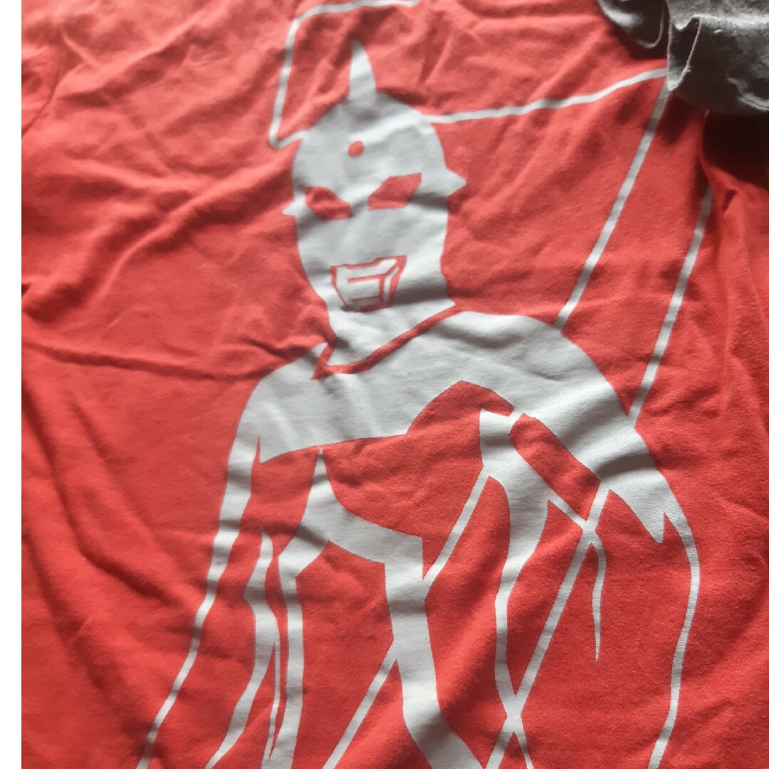 ウルトラマンTシャツ2枚セット 130 キッズ/ベビー/マタニティのキッズ服男の子用(90cm~)(Tシャツ/カットソー)の商品写真