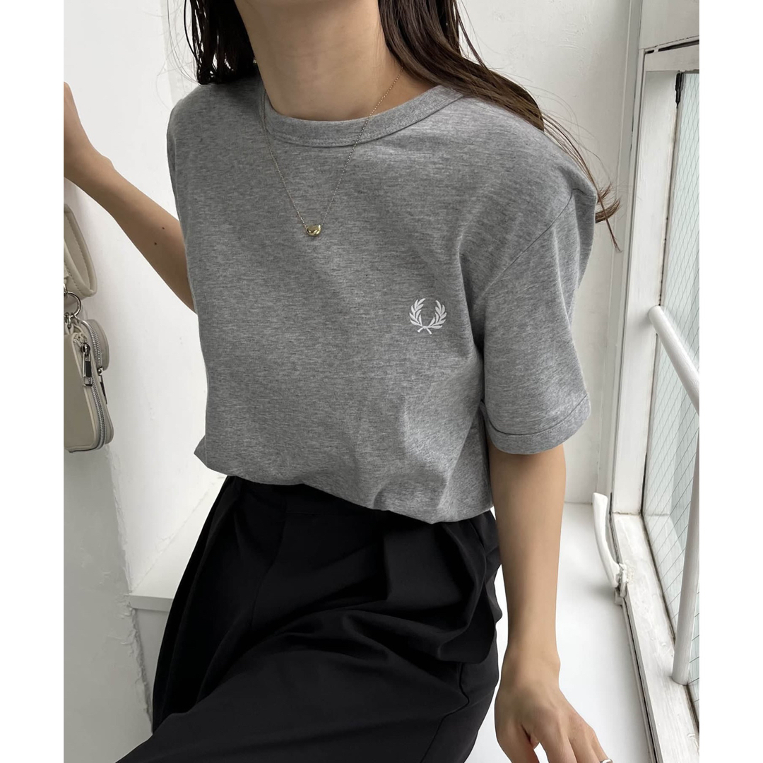 FRED PERRY ワンポイントTシャツ