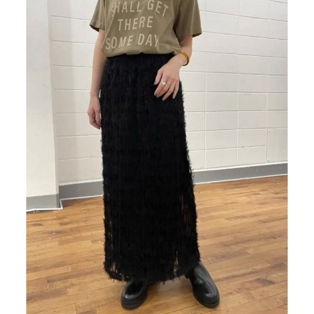 Whim Gazette(ウィムガゼット)のラインチュールスカート　ブラック　F ウィムガゼット　モケモケ　フェザー レディースのスカート(ロングスカート)の商品写真