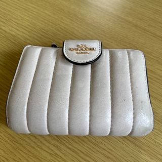 コーチ(COACH)のcoach 二つ折り財布　レディース 白　ホワイト(財布)