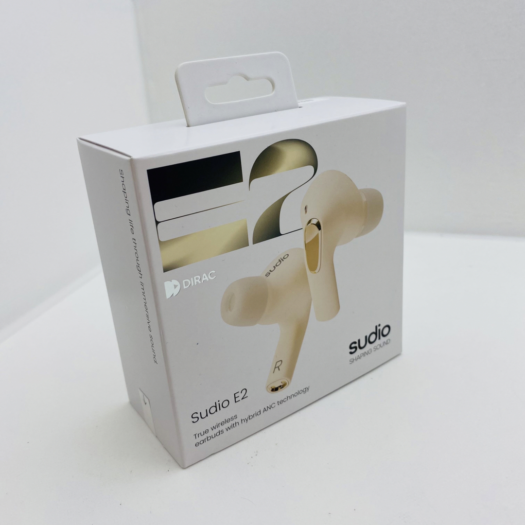 新品未開封 SUDIO E2 (クリーム) ワイヤレスイヤホン+専用ケース
