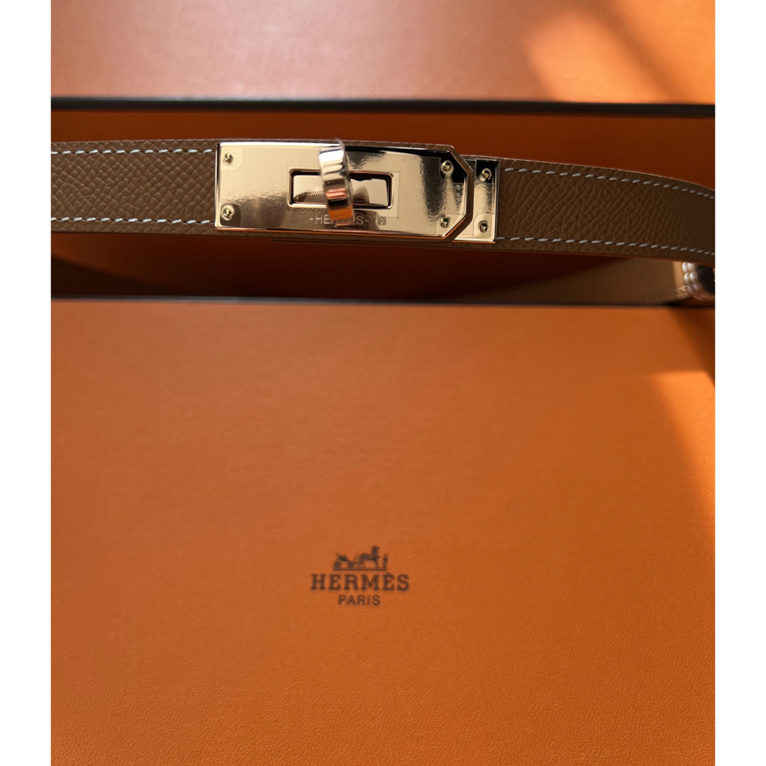 Hermes(エルメス)のエルメス　Hermes ケリーベルト　ゴールドローズゴールド金具B刻印新品未使用 レディースのファッション小物(ベルト)の商品写真