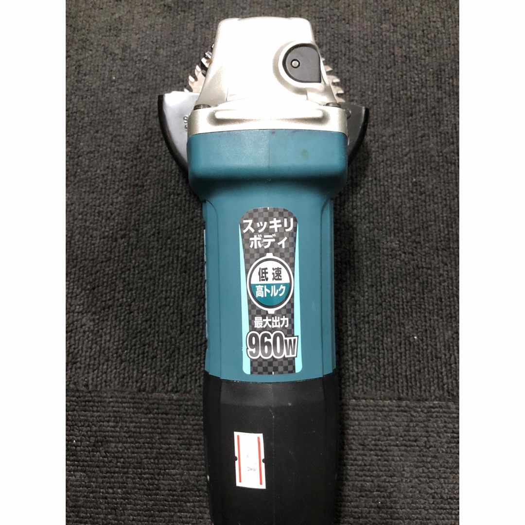 中古　makita 100mmディスクグラインダー 型番：GA4032