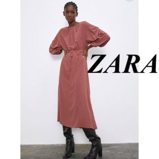 ザラ(ZARA)の【美品】ZARA ザラ　ロングワンピース　サーモンピンク　Aライン　フレア　秋(ロングワンピース/マキシワンピース)