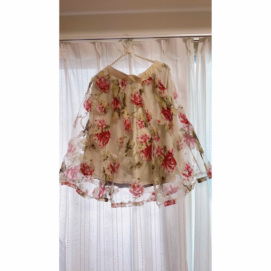 花柄　スカート♪ レディースのスカート(ひざ丈スカート)の商品写真