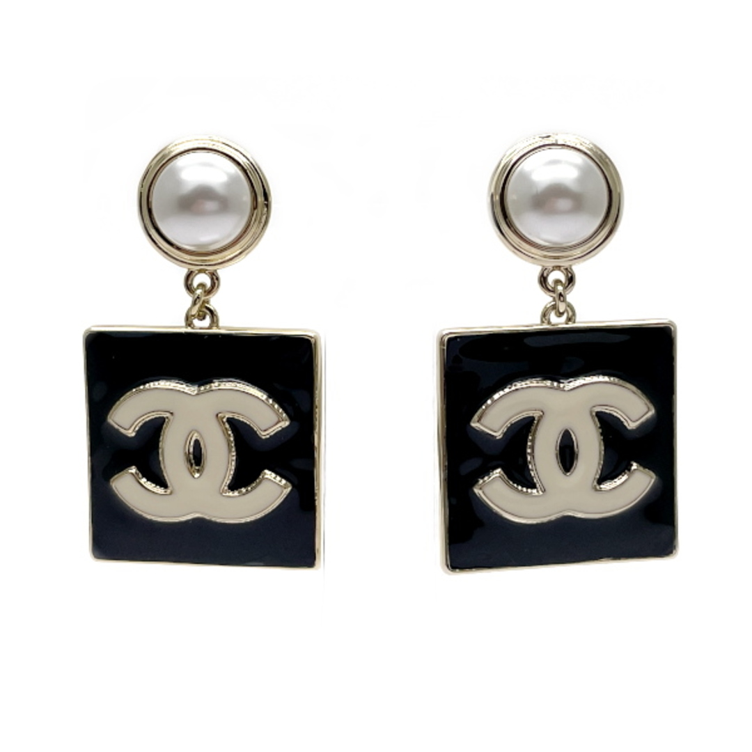 CHANEL - CHANEL ココマーク スクエア スイング B22A ピアスの通販 by