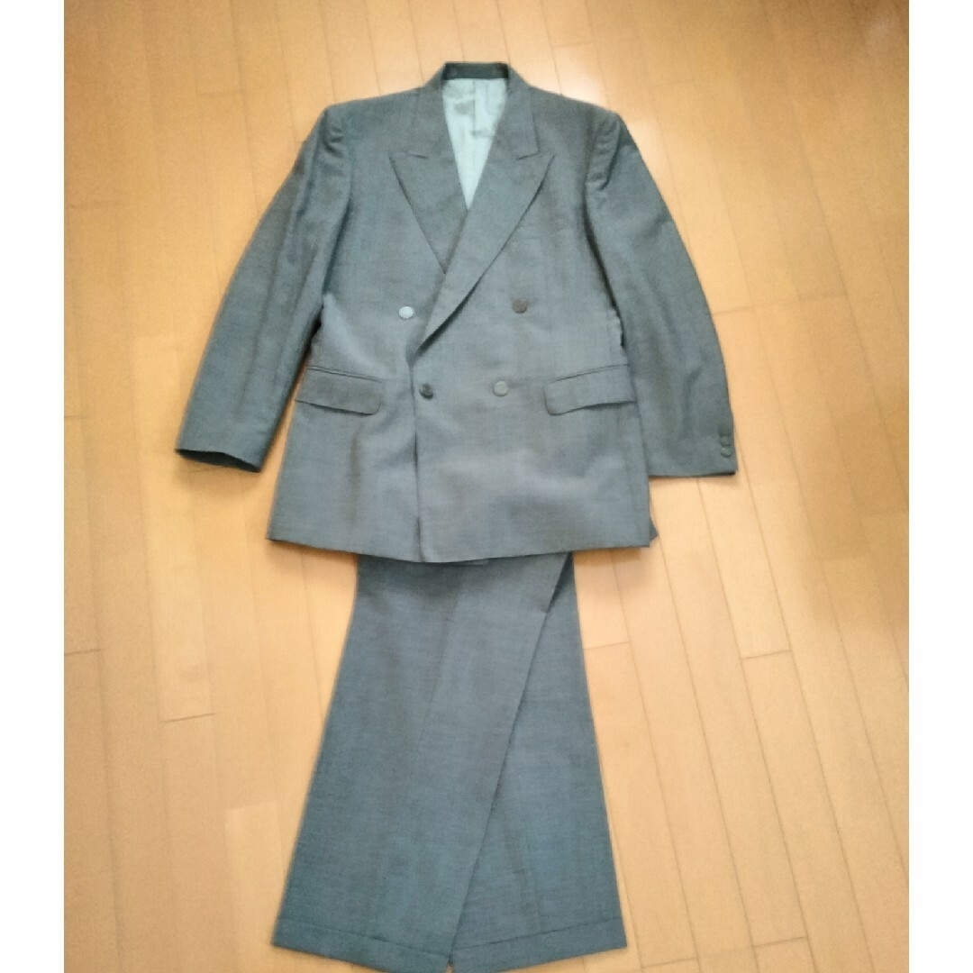 青山(アオヤマ)のメンズスーツ(ダブルスーツ)礼服、ビジネス メンズのスーツ(セットアップ)の商品写真