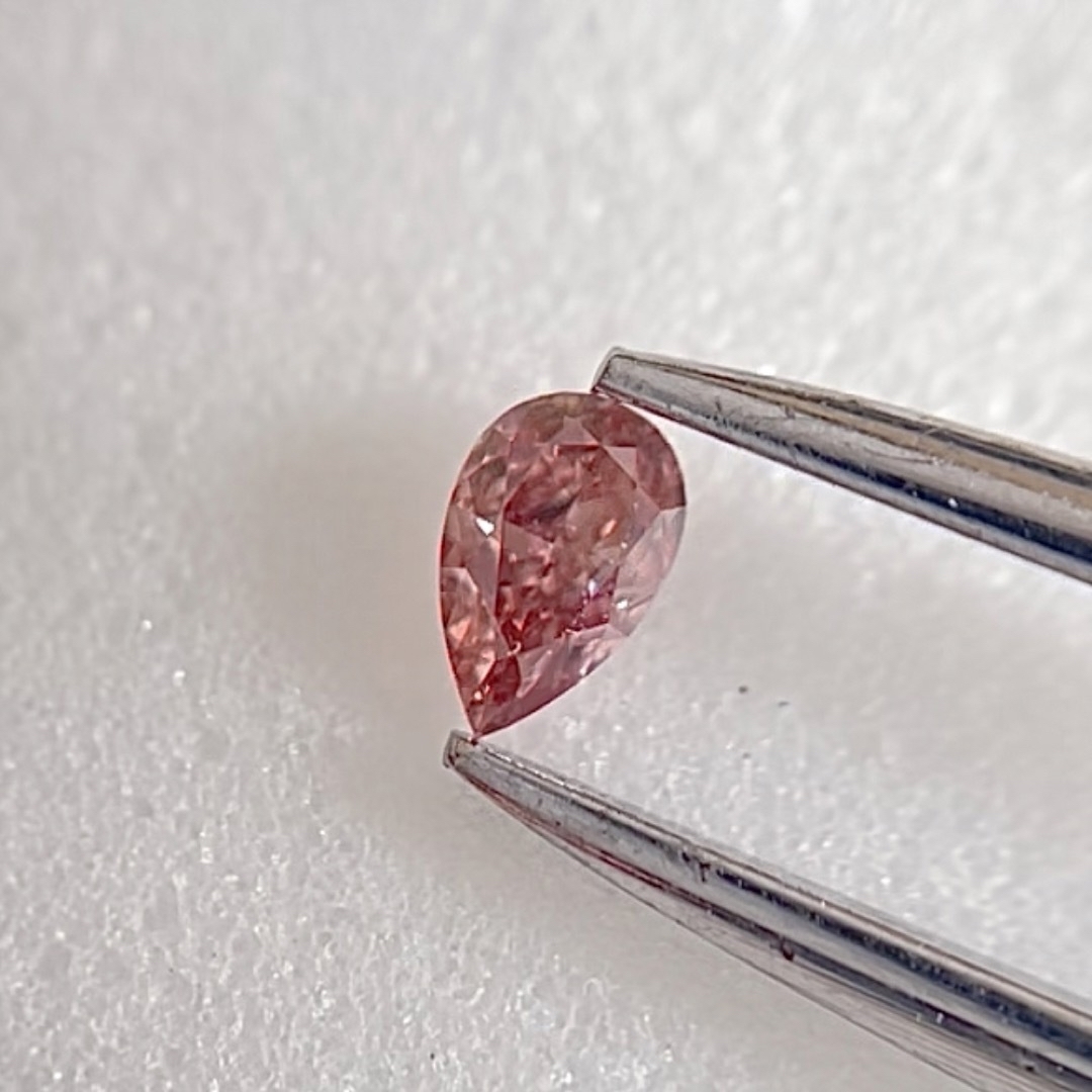 0.069ct VS-1天然ピンクダイヤモンド FANCY VIVID PINK 7