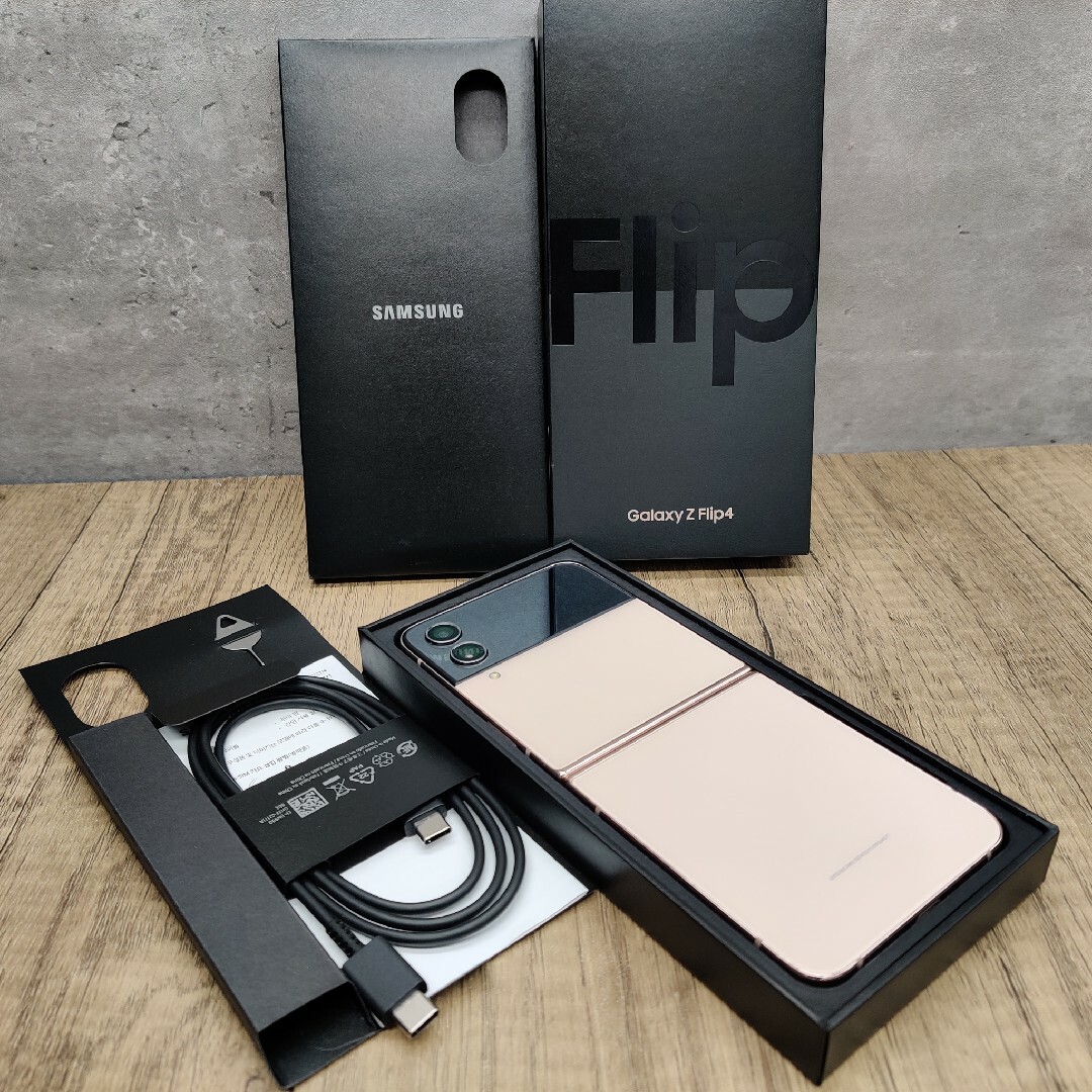 SAMSUNG - SAMSUNG Galaxy Flip4 8G 512G ピンクゴールドの通販 by