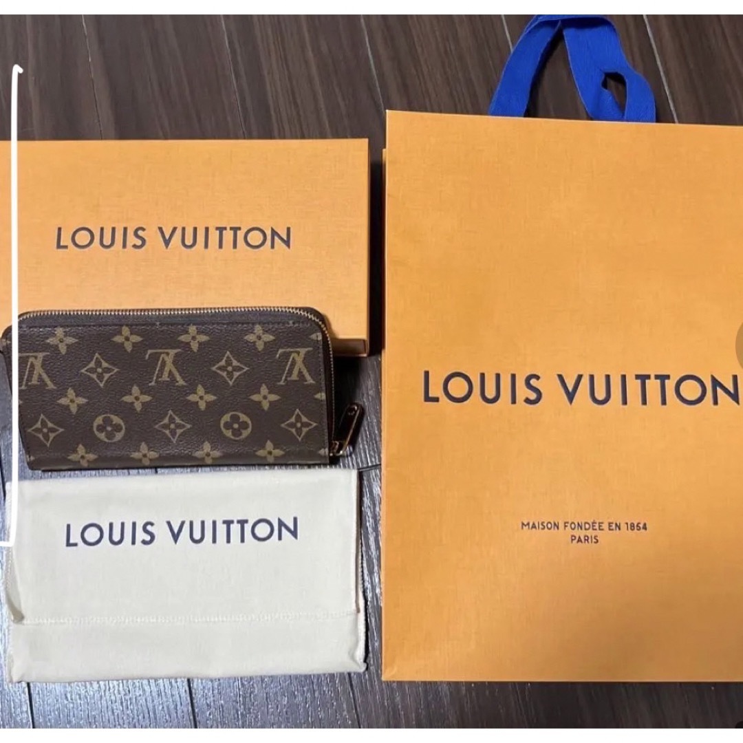 LOUIS VUITTON(ルイヴィトン)のLouis Vuitton White (W) レディースのファッション小物(財布)の商品写真