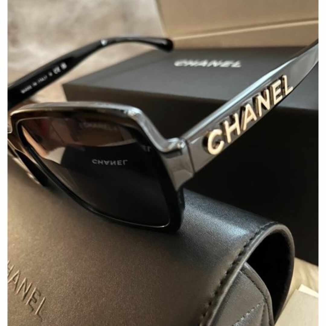 CHANEL(シャネル)の匿名配送★CHANEL スクエア サングラス 5408 C622 レディースのファッション小物(サングラス/メガネ)の商品写真