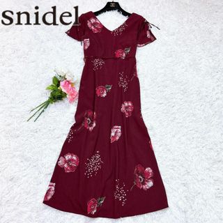 スナイデル(SNIDEL)のSNIDEL スナイデル 花柄ワンピース ロング丈 半袖 ボルドー ウエスト紐(ロングワンピース/マキシワンピース)