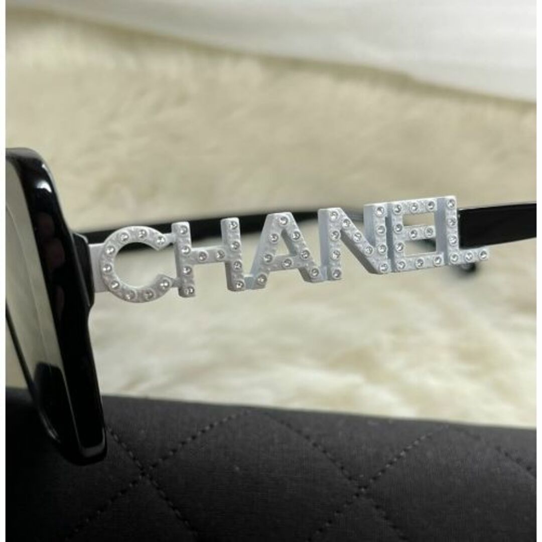 CHANEL(シャネル)の匿名配送★CHANEL★5422B ロゴ サングラス レディースのファッション小物(サングラス/メガネ)の商品写真