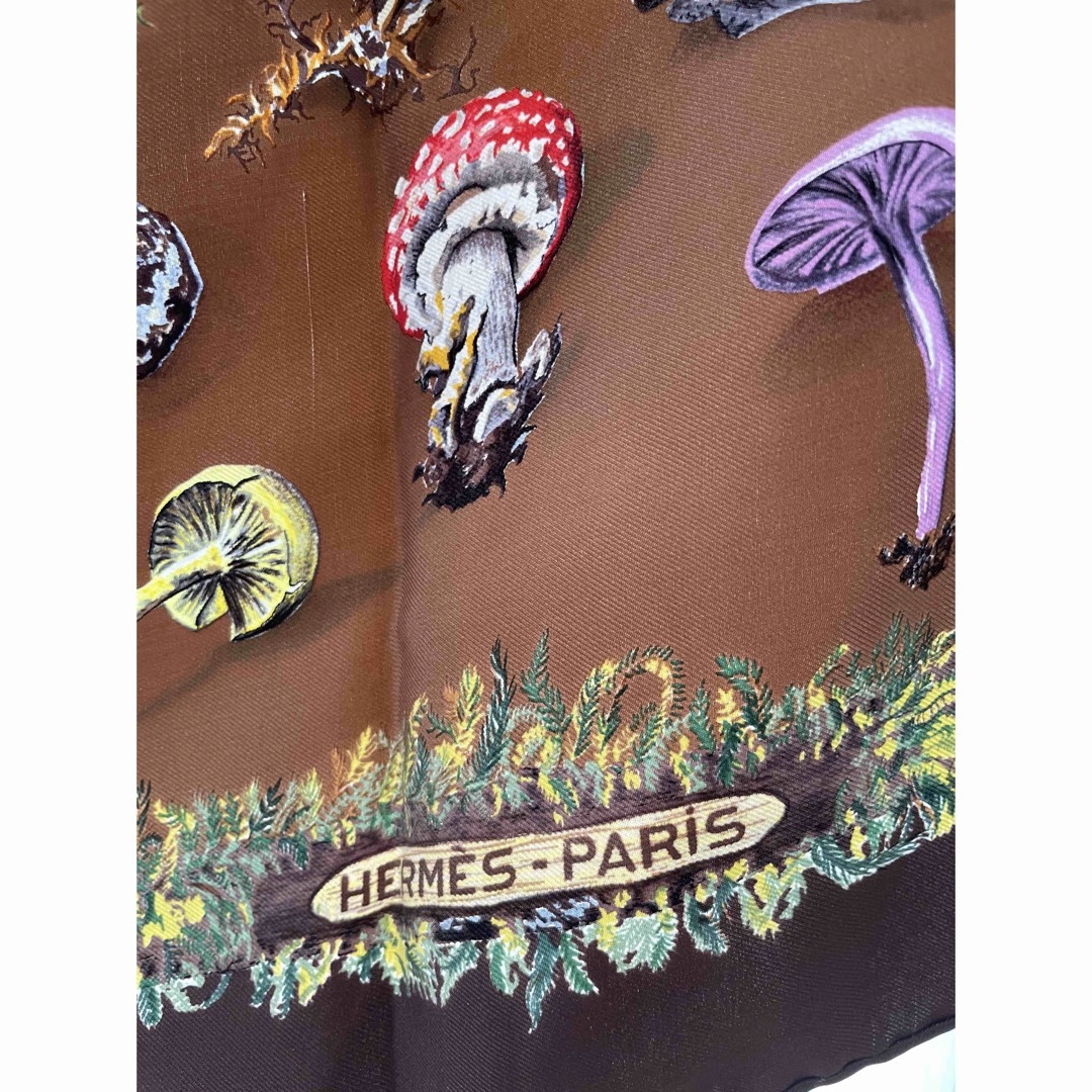 Hermes(エルメス)のエルメス　スカーフ　カレ　90 レディースのファッション小物(バンダナ/スカーフ)の商品写真