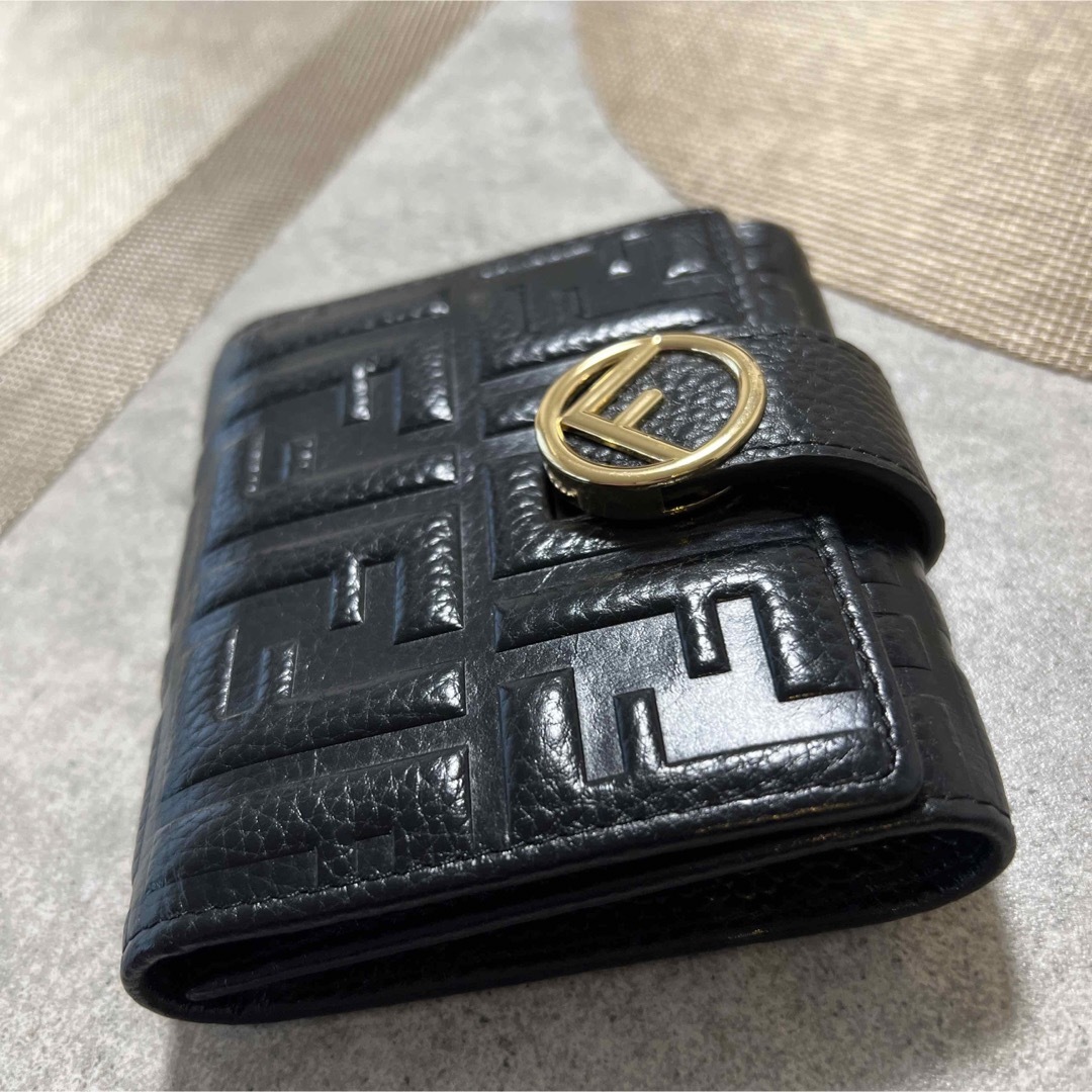 三つ折り財布 黒ゴールド美品-