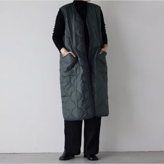 新品・タグ付き!22AWハイクHYKE キルティングロングベスト1