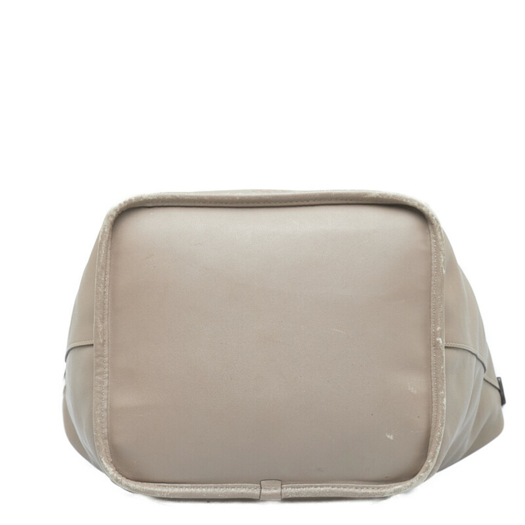 LOEWE - ロエベ マドリード アナグラム ゴールド金具 斜め掛け LOEWE - ロエベ マドリード アナグラム ゴールド金具 斜め掛け