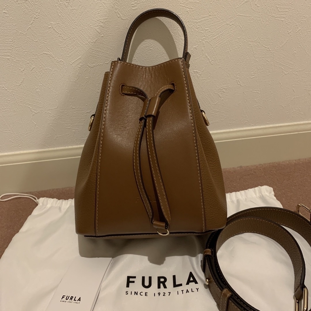 Furla(フルラ)のフルラ　FURLA ミアステラ　ミニバケット　2way ブラウン レディースのバッグ(ショルダーバッグ)の商品写真