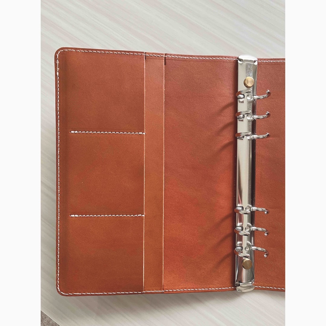 A5システム手帳　genuine  leather schedulebook インテリア/住まい/日用品の文房具(ファイル/バインダー)の商品写真