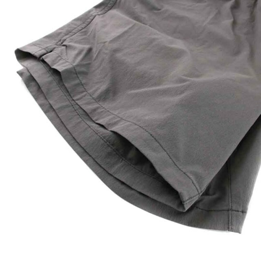 THE NORTH FACE(ザノースフェイス)のTHE NORTH FACE DRY SHORTS M グレー NB41886 メンズのパンツ(ショートパンツ)の商品写真