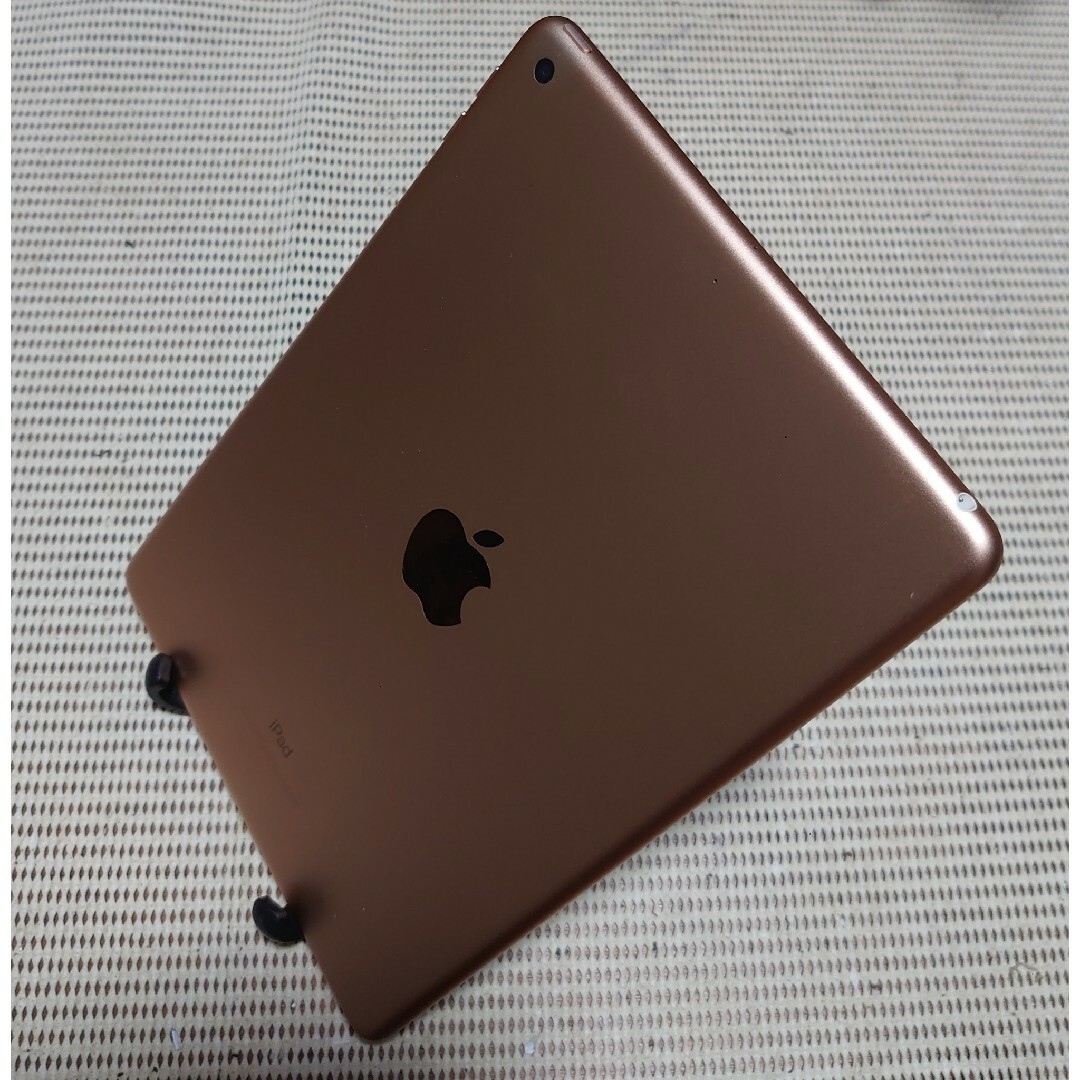 iPad - EJMVR 完動品美品iPad第6世代(A1893)本体32GBゴールド送料込の