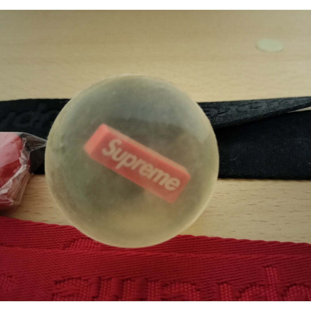 Supreme(シュプリーム)のsupreme ネックストラップとノベルティ メンズのファッション小物(その他)の商品写真