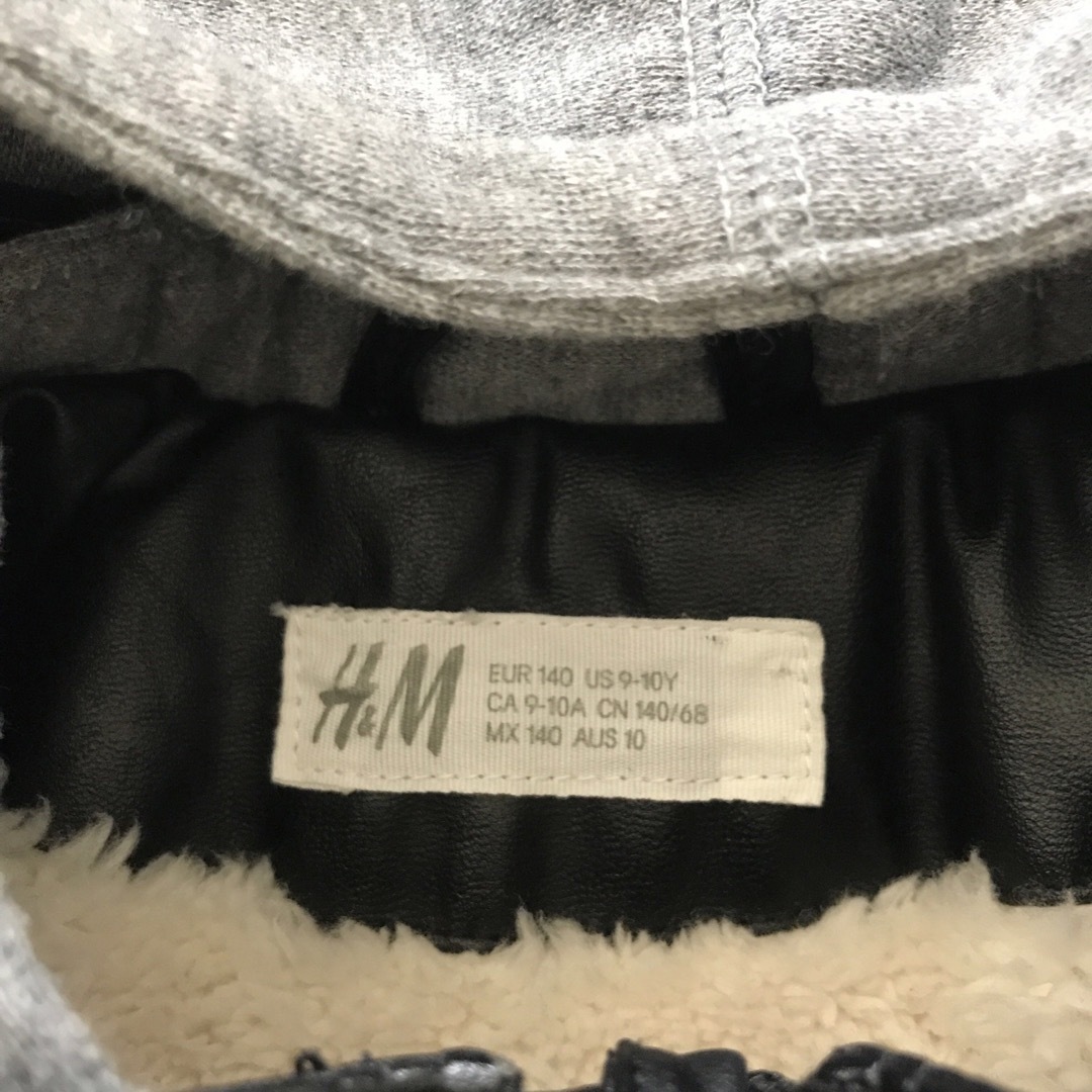 H&M(エイチアンドエム)のH&M  キッズ　裏ボア付きアウター キッズ/ベビー/マタニティのキッズ服男の子用(90cm~)(ジャケット/上着)の商品写真