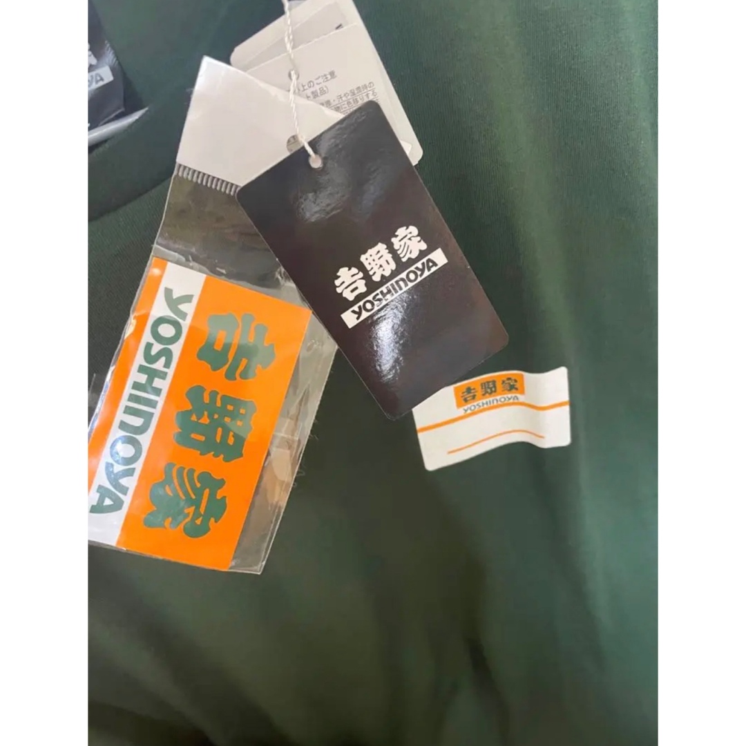 吉野家(ヨシノヤ)の吉野家　Tシャツ　名札風ロゴ　ステッカー付き　新品未使用 メンズのトップス(Tシャツ/カットソー(半袖/袖なし))の商品写真