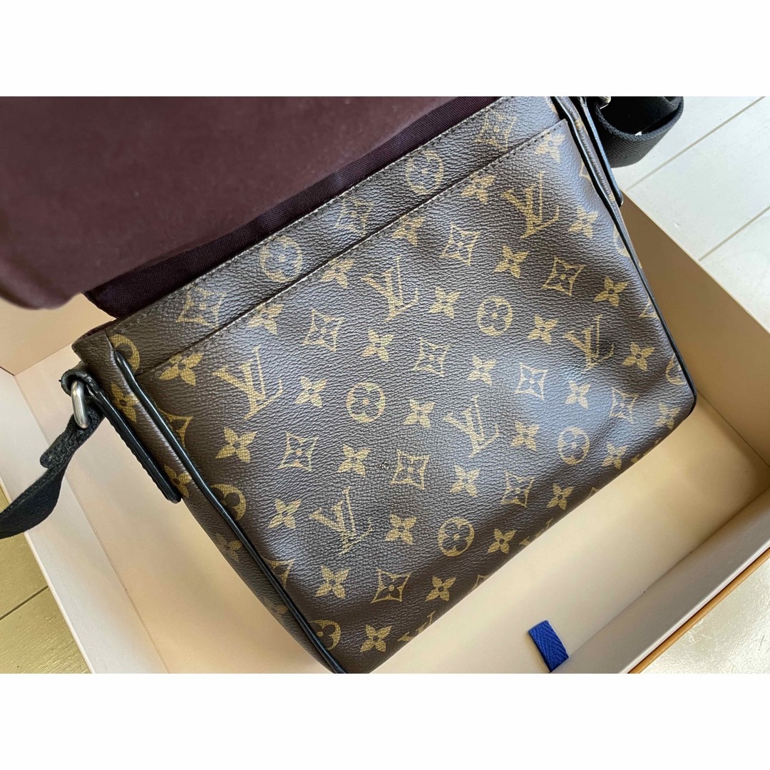 Louis Vuitton District PM モノグラムマカサー