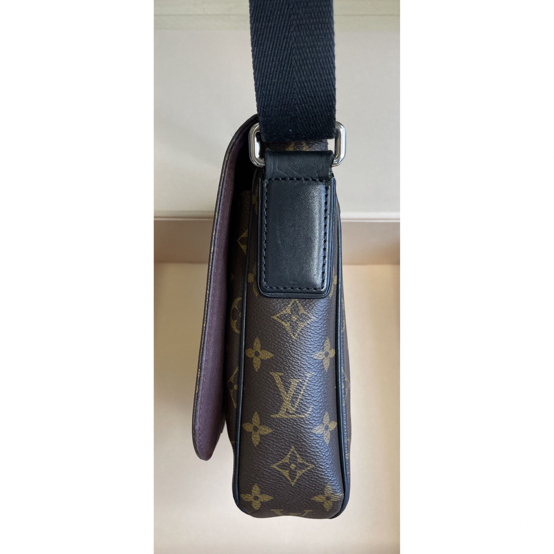 Louis Vuitton District PM モノグラムマカサー