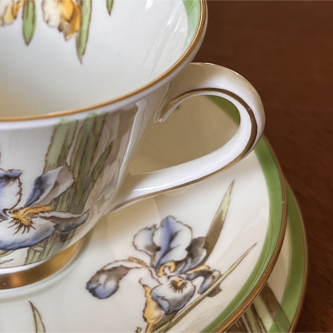 Royal Doulton(ロイヤルドルトン)の専用おまとめ【英国ビンテージ】ロイヤルドルトン★IRIS★手描きトリオ　他計３点 インテリア/住まい/日用品のキッチン/食器(食器)の商品写真