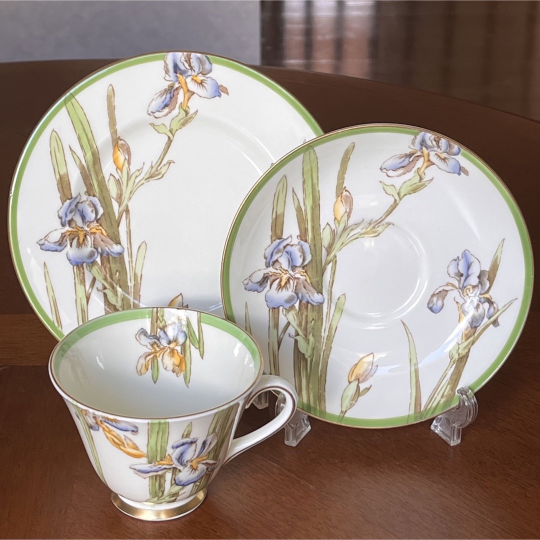 Royal Doulton(ロイヤルドルトン)の専用おまとめ【英国ビンテージ】ロイヤルドルトン★IRIS★手描きトリオ　他計３点 インテリア/住まい/日用品のキッチン/食器(食器)の商品写真