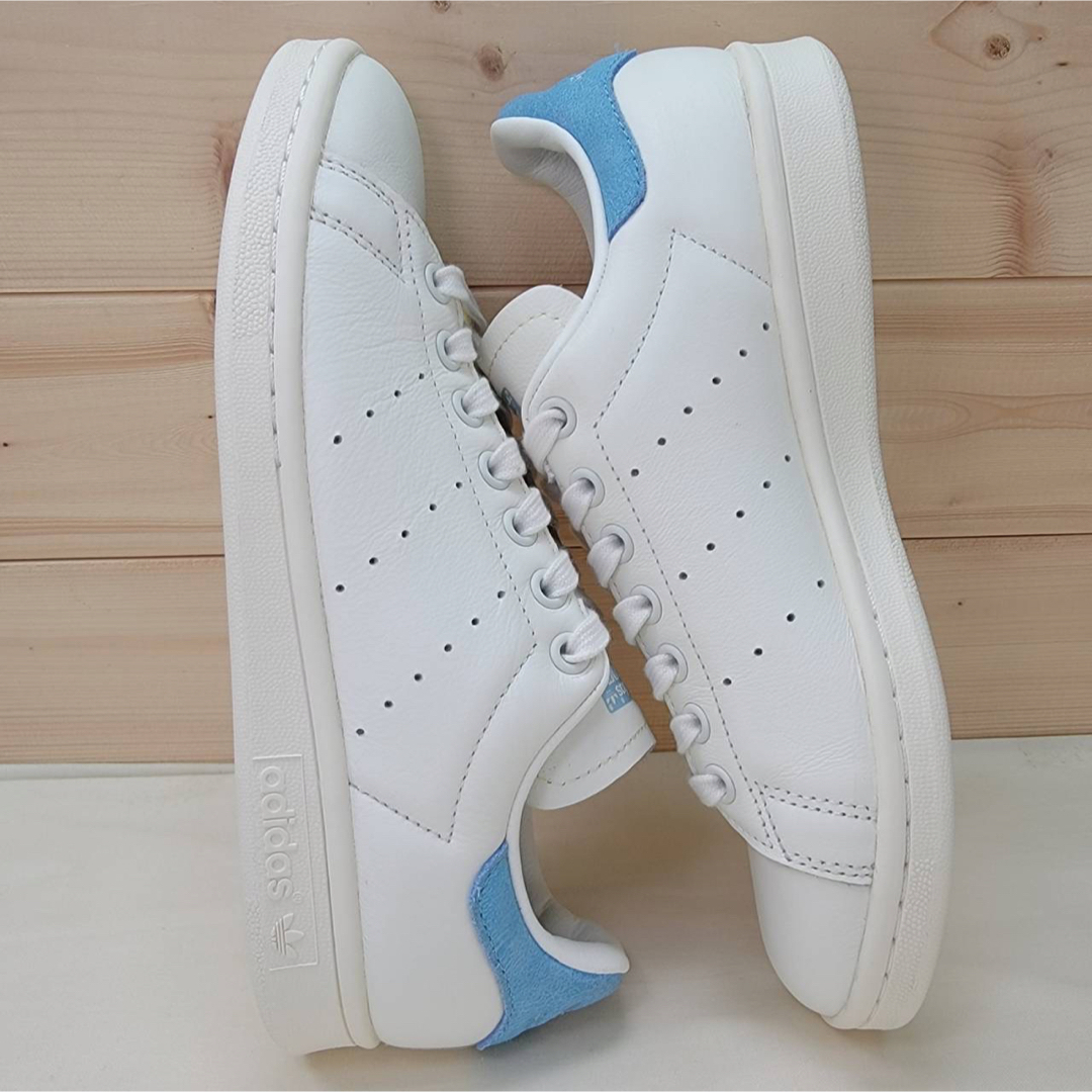 STANSMITH（adidas）(スタンスミス)のアディダス スタンスミス ホワイト/ブルー 23.5cm レディースの靴/シューズ(スニーカー)の商品写真