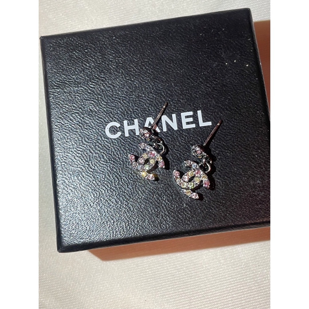 CHANEL♡マルチカラー ラインストーン ピアス