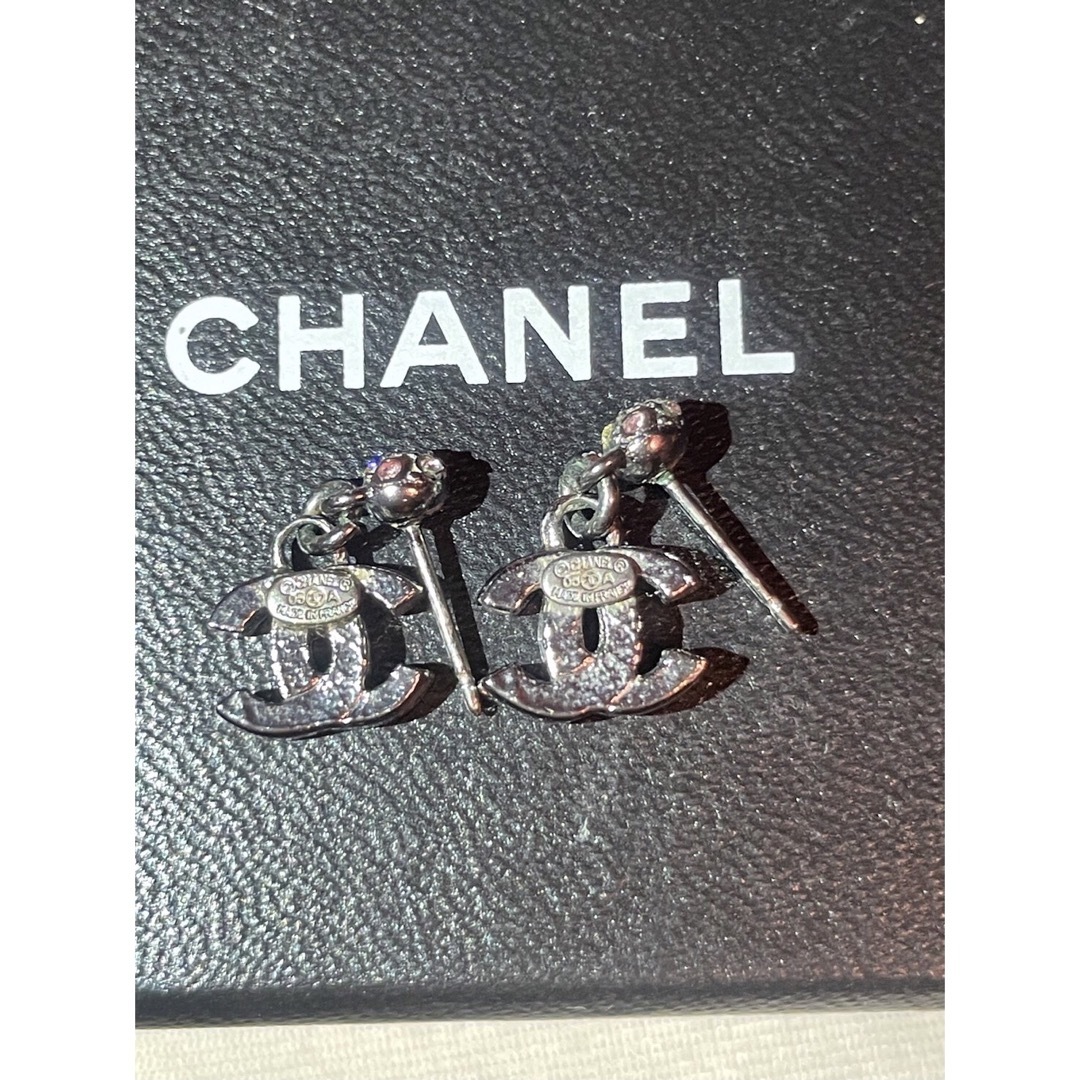 CHANEL(シャネル)のCHANEL♡マルチカラー ラインストーン ピアス レディースのアクセサリー(ピアス)の商品写真