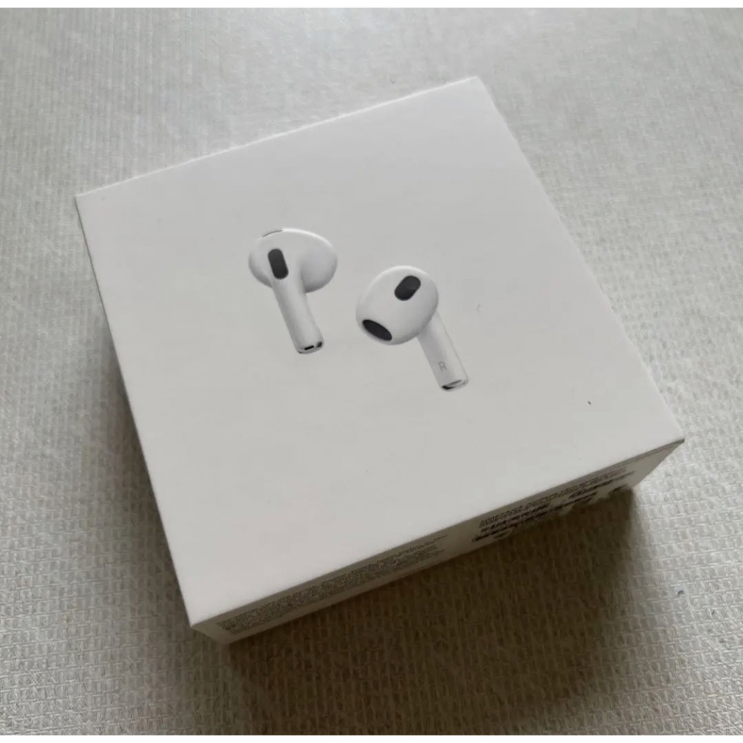 ヘッドフォン/イヤフォン新品未開封 Apple AirPods 第3世代
