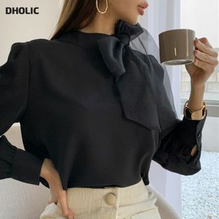 ディーホリック(dholic)のタグ付き新品 完売品 DHOLIC ディーホリック ストラップハイネックブラウス(シャツ/ブラウス(長袖/七分))