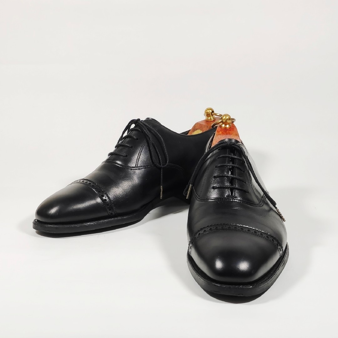 BAKER(ベイカー)の【美品】BAKER quarter Brogue cap toe メンズの靴/シューズ(ドレス/ビジネス)の商品写真