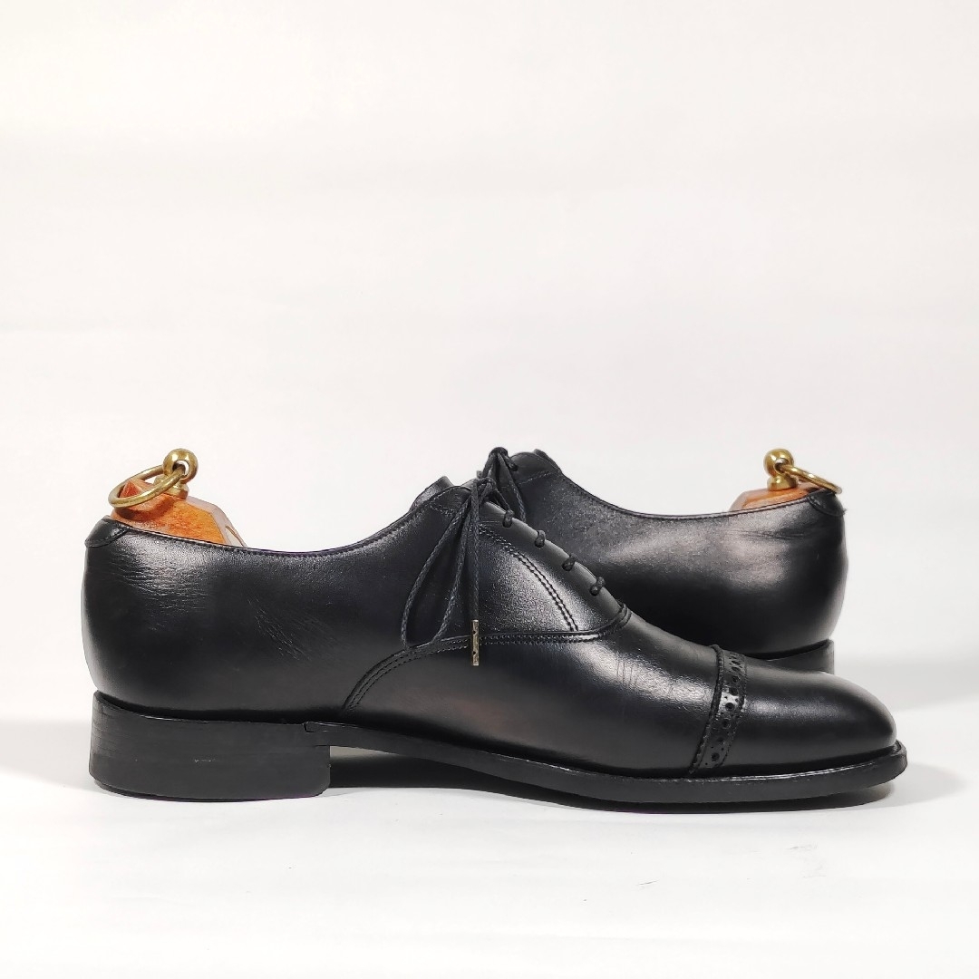 BAKER(ベイカー)の【美品】BAKER quarter Brogue cap toe メンズの靴/シューズ(ドレス/ビジネス)の商品写真