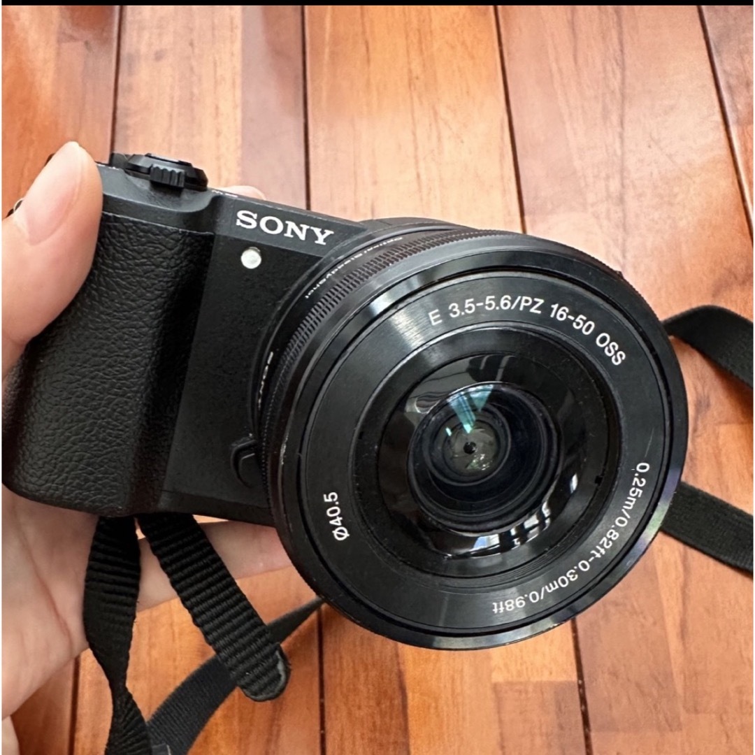 Sony α5100 SELP1650 一眼レフカメラ - デジタル一眼