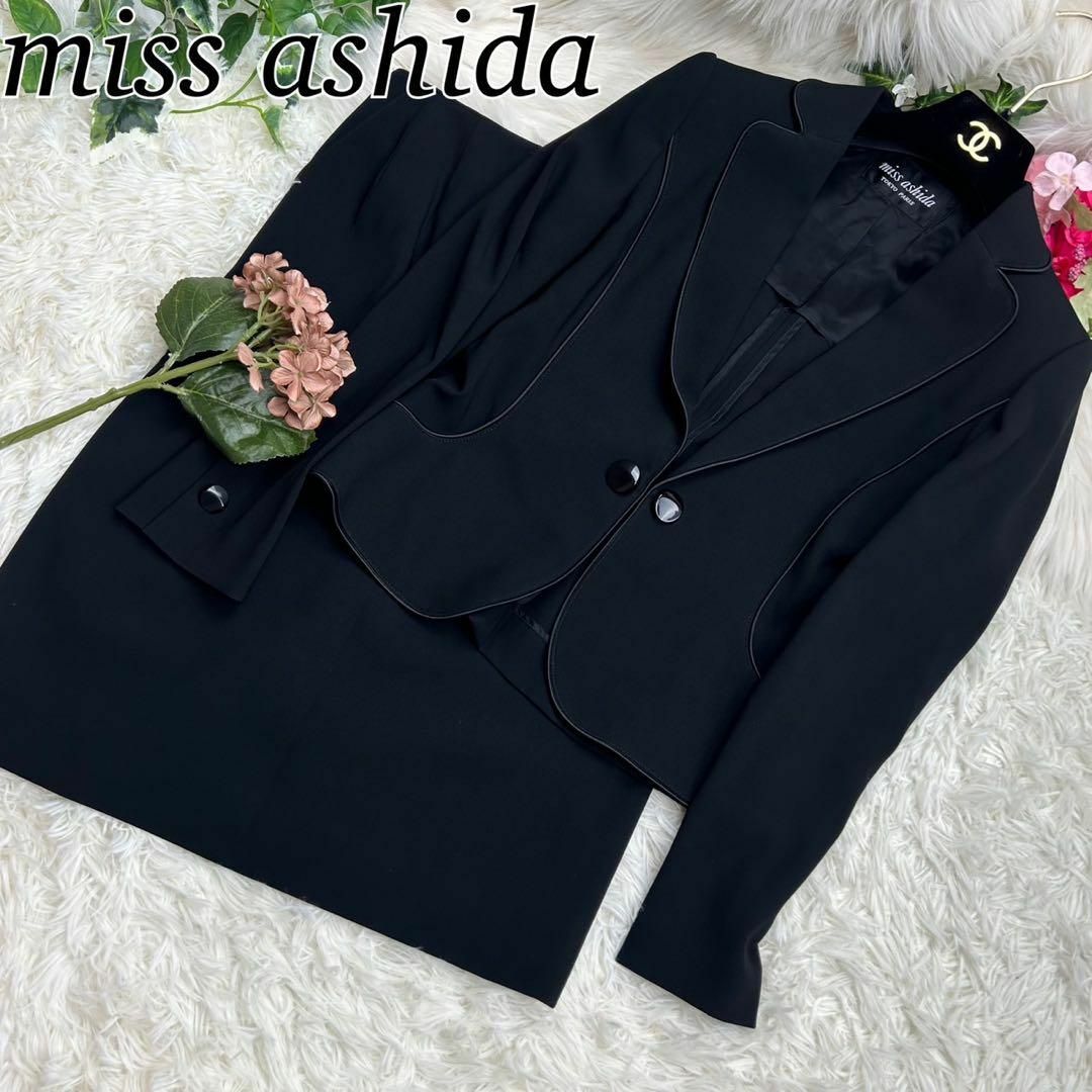 ミスアシダ スーツ セットアップ レディース 婦人 ボタン可愛い スーツ レディースのフォーマル/ドレス(スーツ)の商品写真