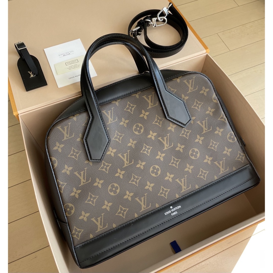 Louis Vuitton Dora MM モノグラムマカサー ハンドバッグ