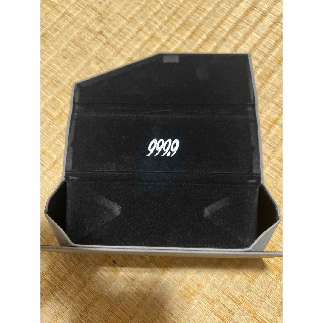 999.9(フォーナインズ)の999.9 フォーナインズ 純正専用ケース　折りたたみ式 メンズのファッション小物(サングラス/メガネ)の商品写真