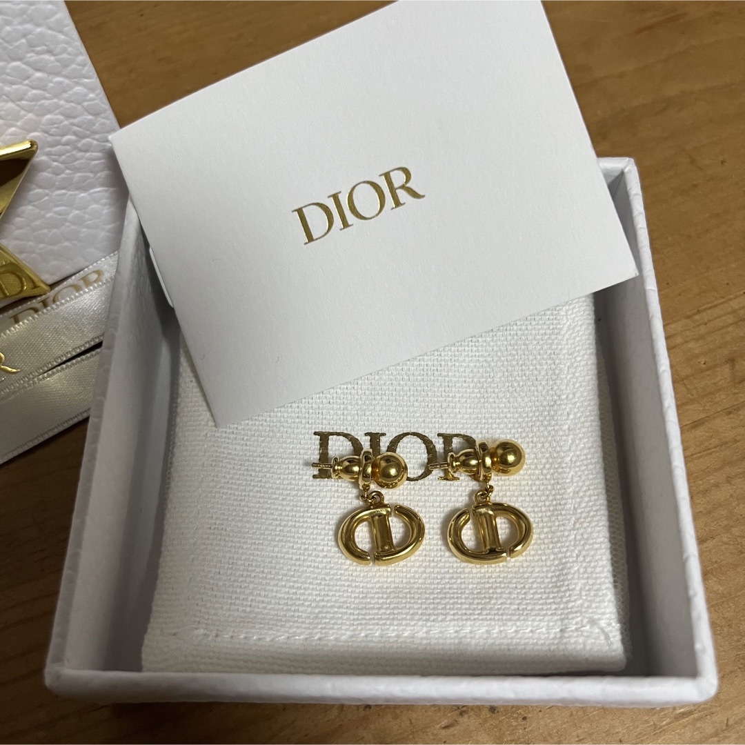 Dior(ディオール)のDior CD NAVY ピアス　ゴールドトーンメタル レディースのアクセサリー(ピアス)の商品写真