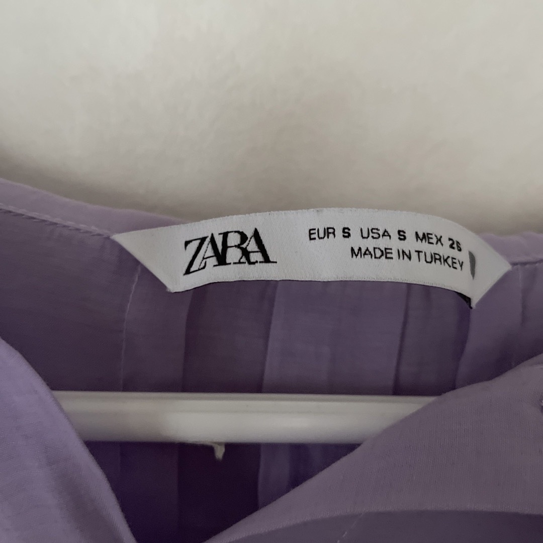 ZARA(ザラ)のZARA ブラウス レディースのトップス(シャツ/ブラウス(長袖/七分))の商品写真