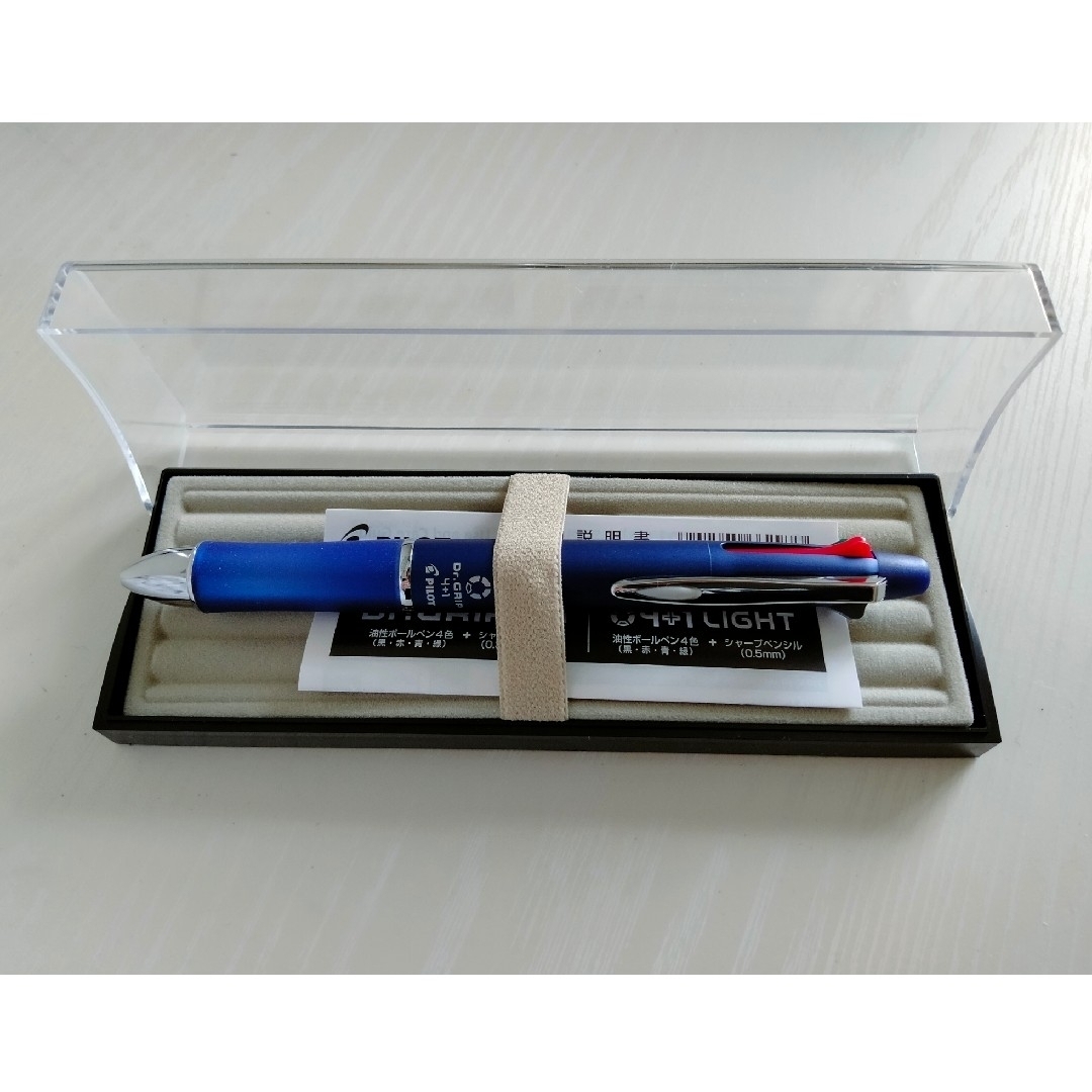 PILOT(パイロット)の【新品】パイロット PILOT 4色ボールペン+シャープペン ケース入り インテリア/住まい/日用品の文房具(ペン/マーカー)の商品写真