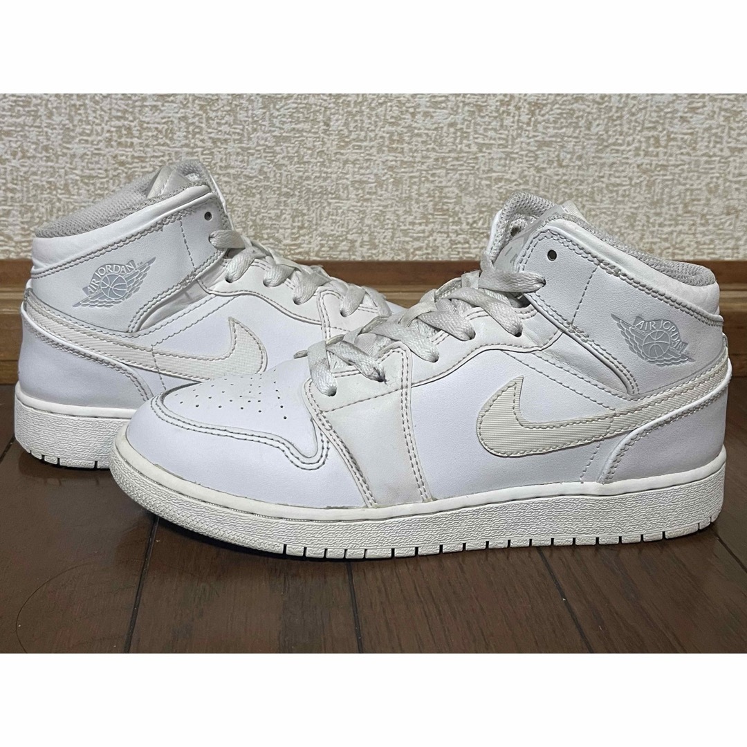 【新品】NIKEAIRJORDAN 1 MIDBG 23.5cm