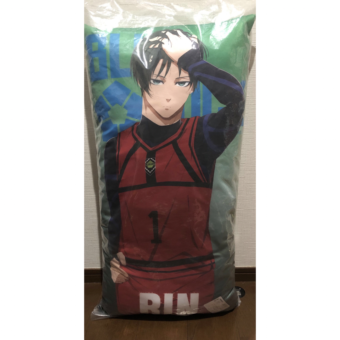 ドンキ 限定 糸師 凛 ブルーロック ハーフ抱き枕の通販 by らむ ドンキ 限定 糸師 凛 ブルーロック ハーフ抱き枕の通販 by らむ