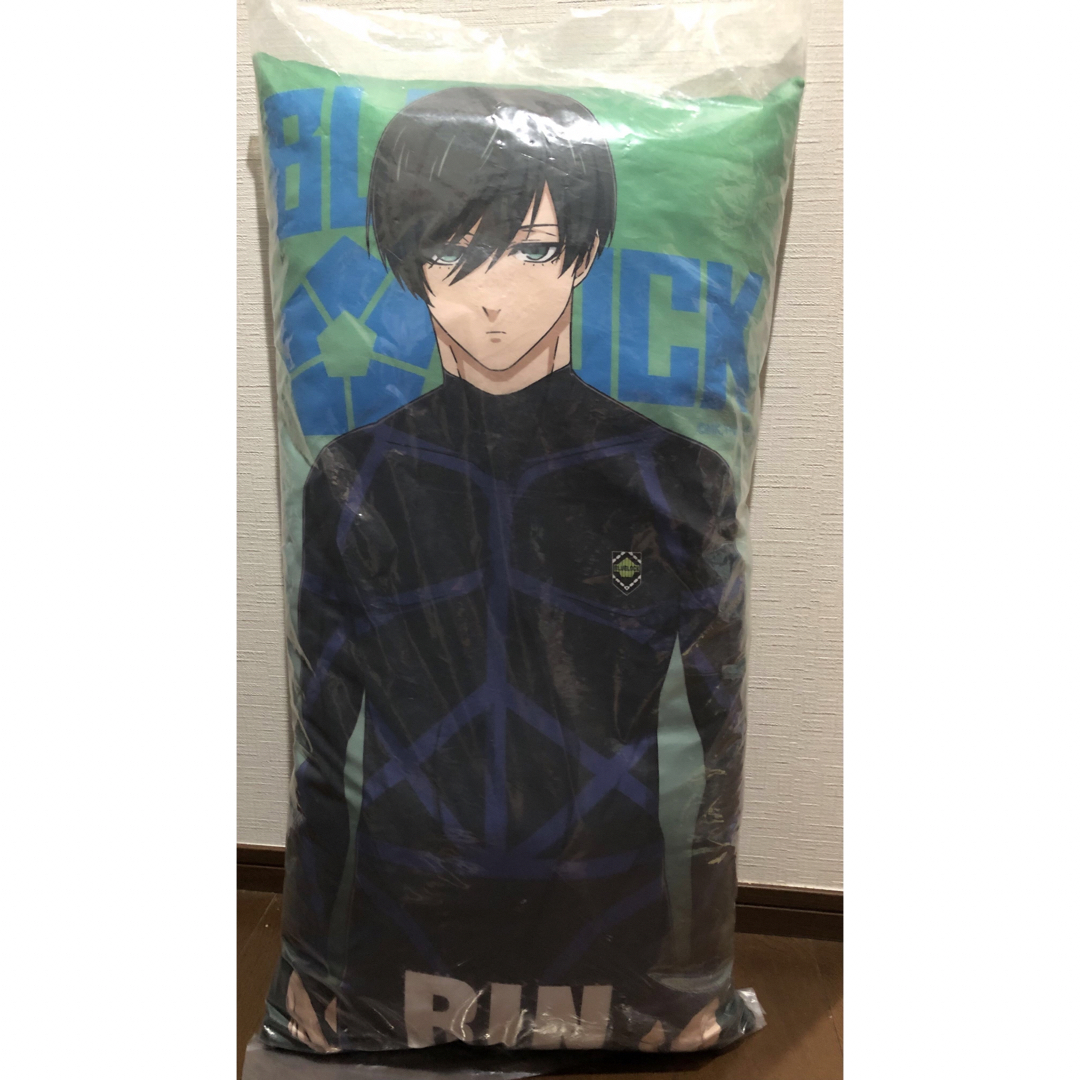 ドンキ 限定 糸師 凛 ブルーロック ハーフ抱き枕の通販 by らむ ドンキ 限定 糸師 凛 ブルーロック ハーフ抱き枕の通販 by らむ